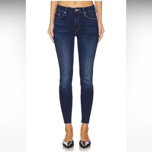 MOTHER Looker Ankle Fray in Hey Good Lookin
Size 29